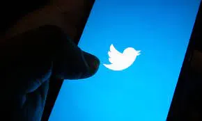 “Twitter” أمام القضاء.. دعاوى واجهتها الشركة منذ تولي "ماسك"