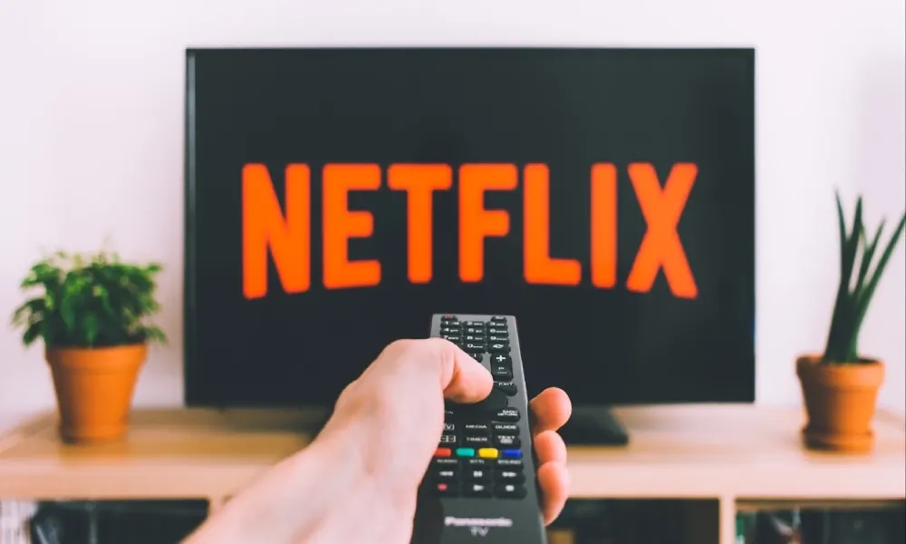أفضل أفلام ومسلسلات نتفليكس في فبراير 2025