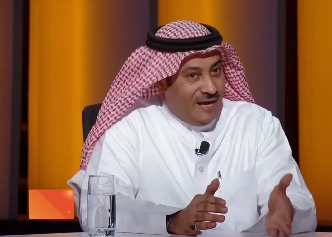 الدكتور إبراهيم زعلة.. قصة نجاح سعودي تحدى الإعاقة والصعاب