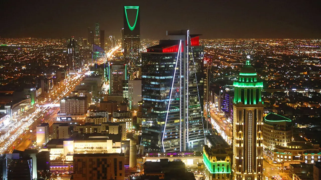 ارتفاع الصادرات وتراجع الواردات.. أبرز المؤشرات الاقتصادية للسعودية في مارس 2024