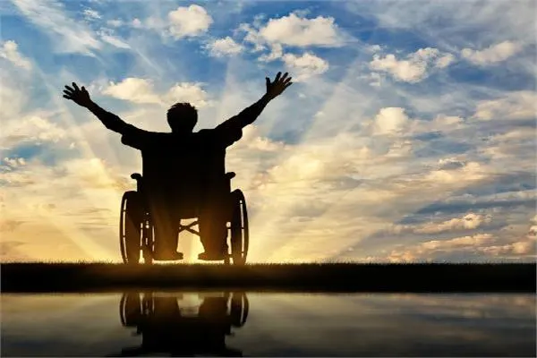 في يومهم العالمي.. نماذج لمشاهير تغلبوا على الإعاقة وحققوا نجاحات غير مسبوقة