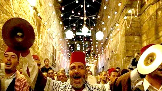 «روح رمضان».. أشهر عادات المسلمين ابتهاجاً بـ«سيد الشهور»