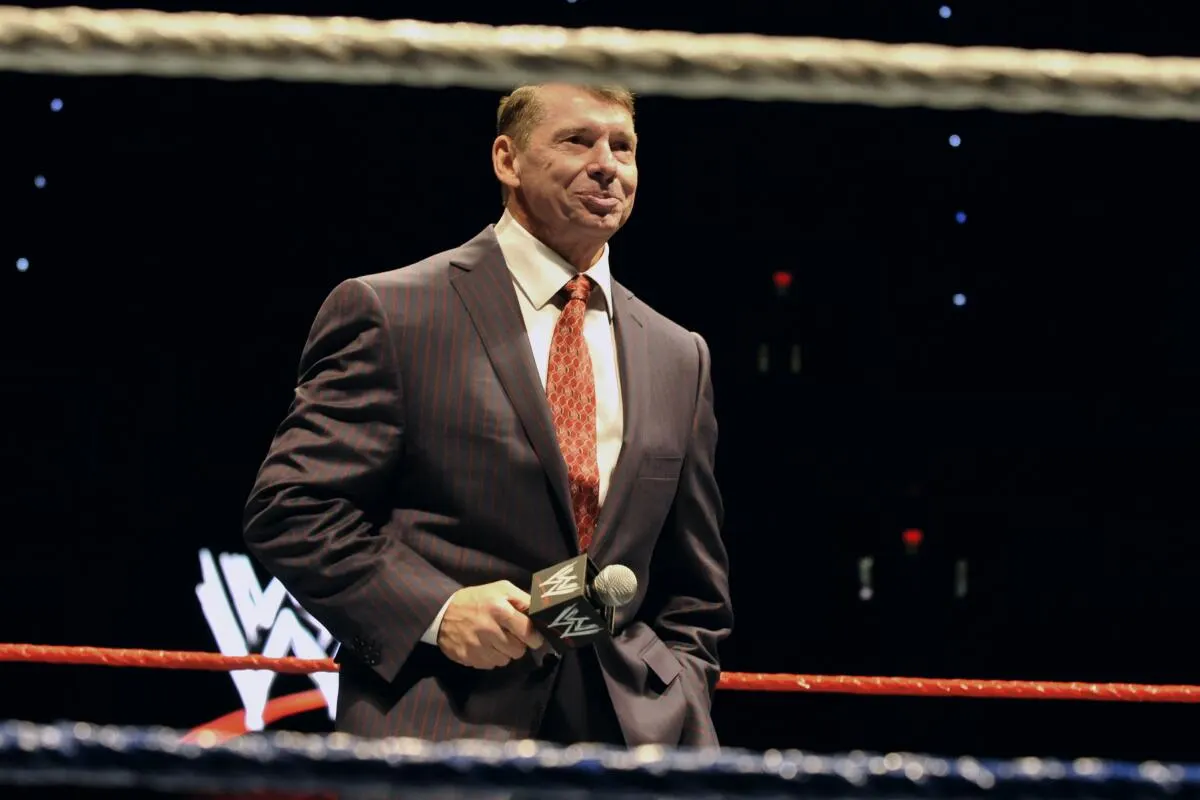 بسبب فضيحة أخلاقية.. استقالة مؤسس "WWE" فينس مكمان من منصبه