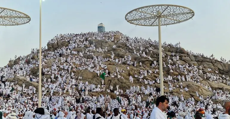 دراسة تكشف كيف نجحت المملكة في الحد من تأثير الحرارة على صحة الحجاج