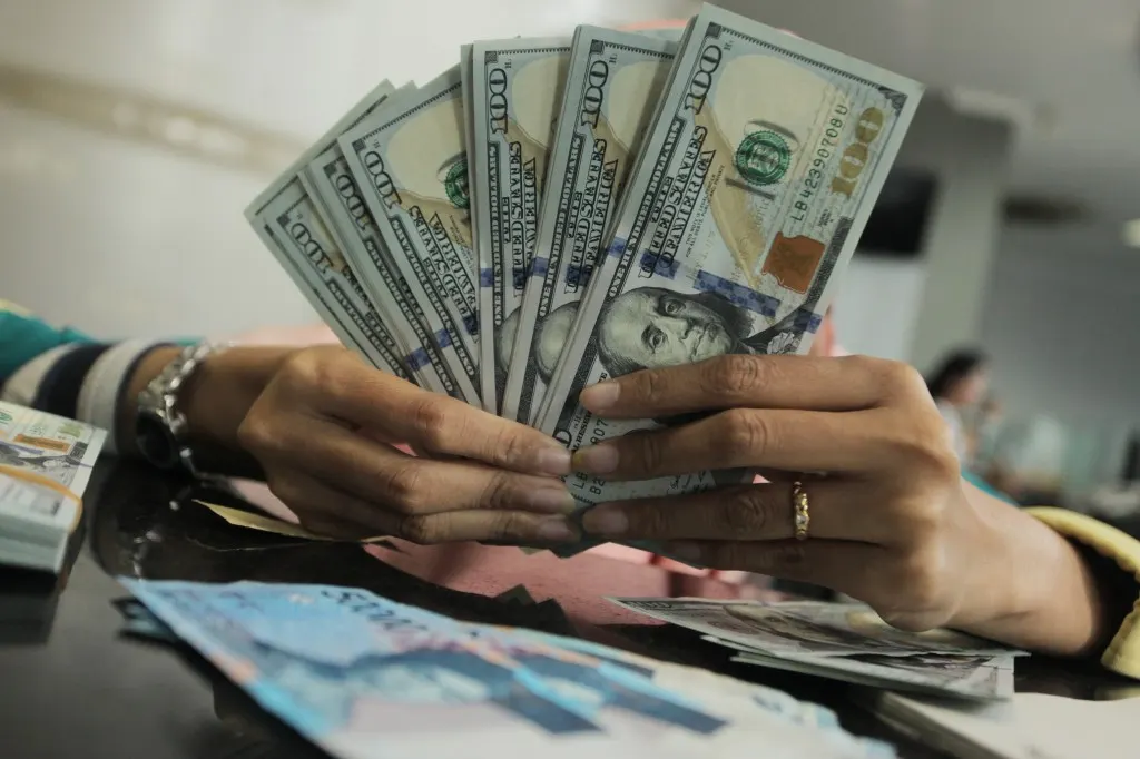 بالأرقام: احتياطي النقد الأجنبي المتوقع في الدول العربية لعام 2024
