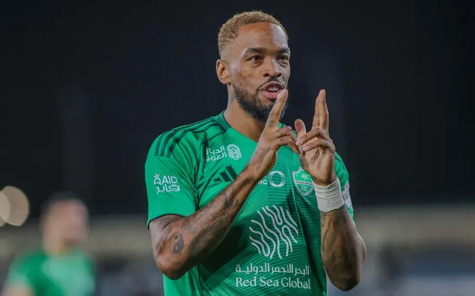 الأهلي يسيطر على جوائز دوري روشن في يناير