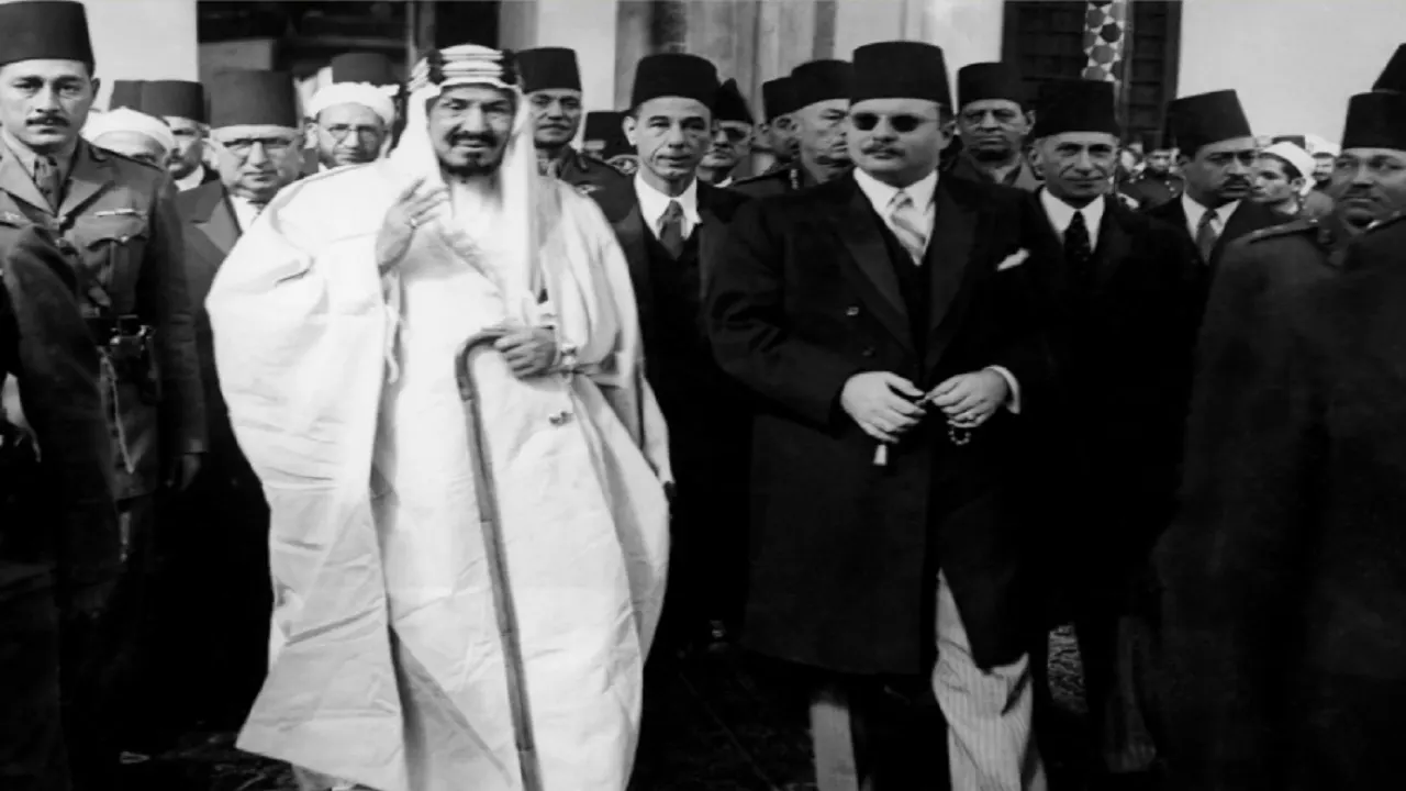 في ذكرى ميلاد "محمد عبدالوهاب".. حكاية الأغنية التي غناها في مدح الملك عبد العزيز