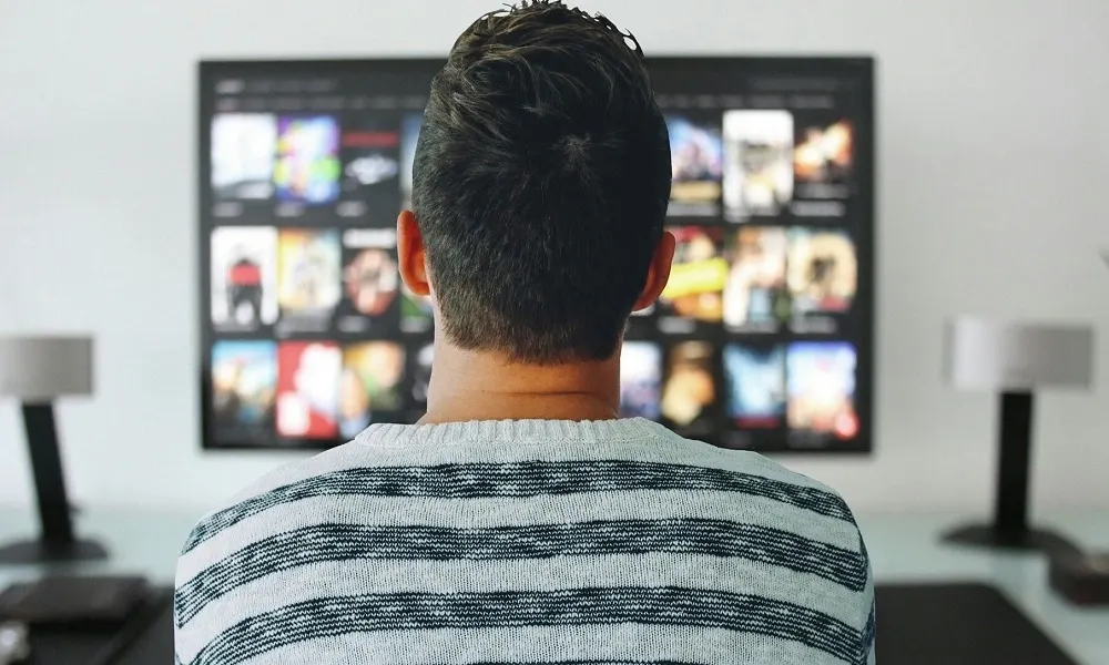 كل دقيقة أمام التلفاز تدفعك أكثر نحو الاكتئاب
