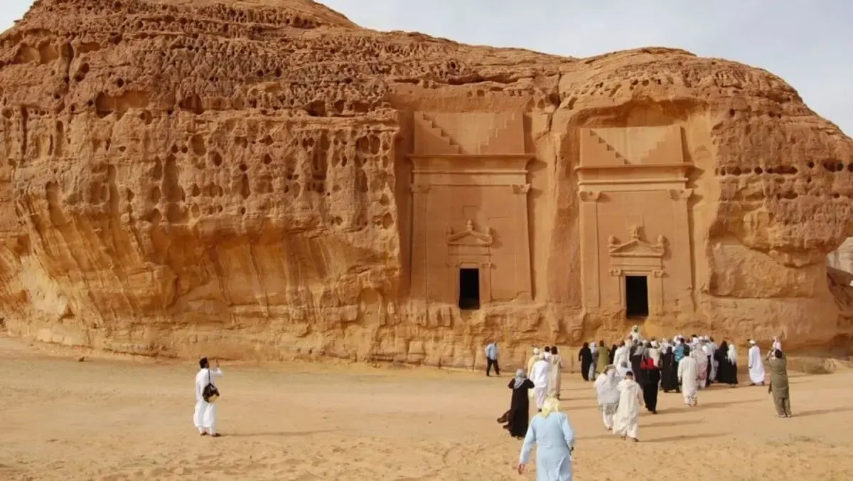 فيديو| لماذا تُعتبر المملكة أهم وجهة سياحية في الشرق الأوسط؟.. مختص يُجيب
