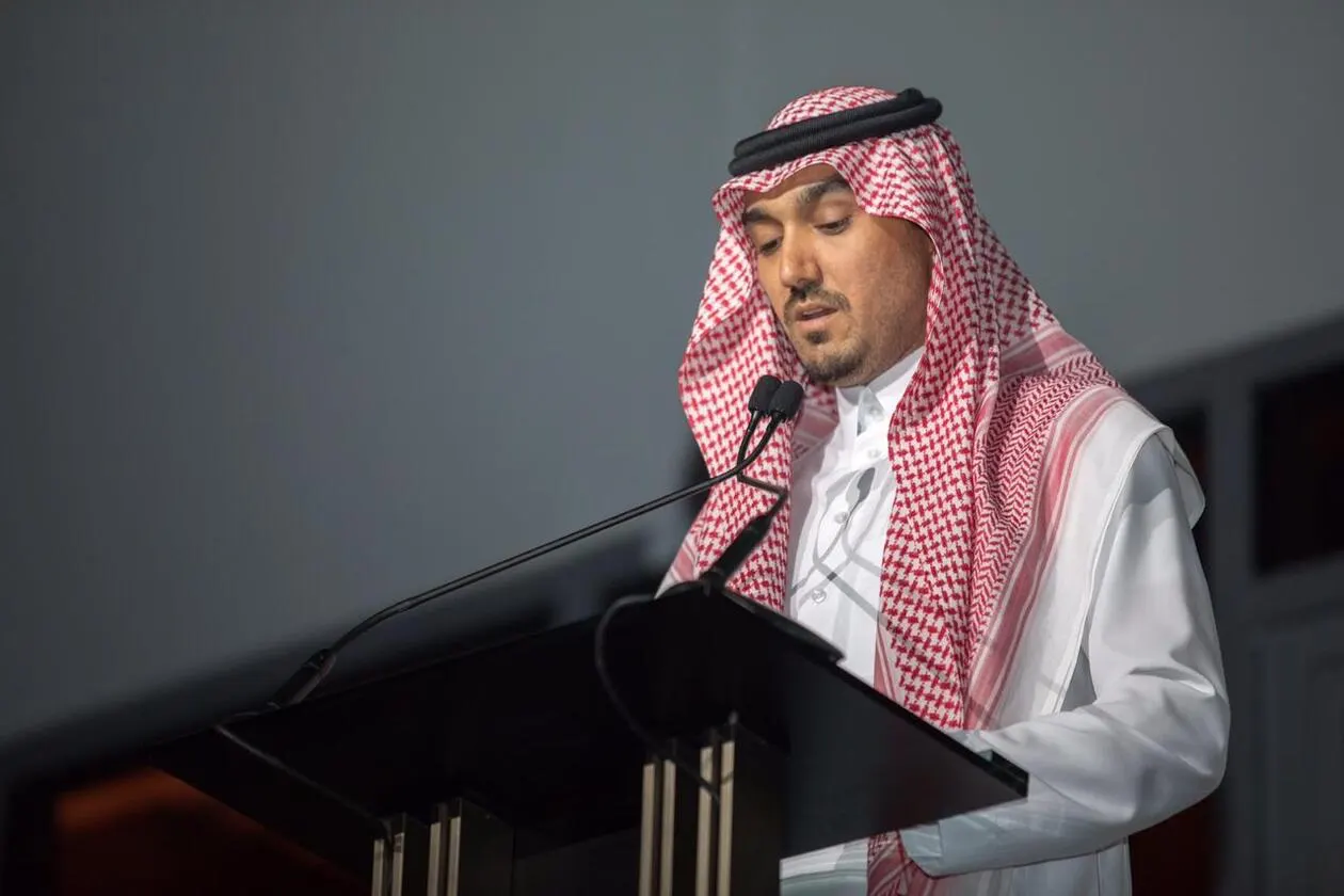 بالفيديو.. وزير الرياضة يوضح آلية الاستثمار في أندية دوري "روشن"
