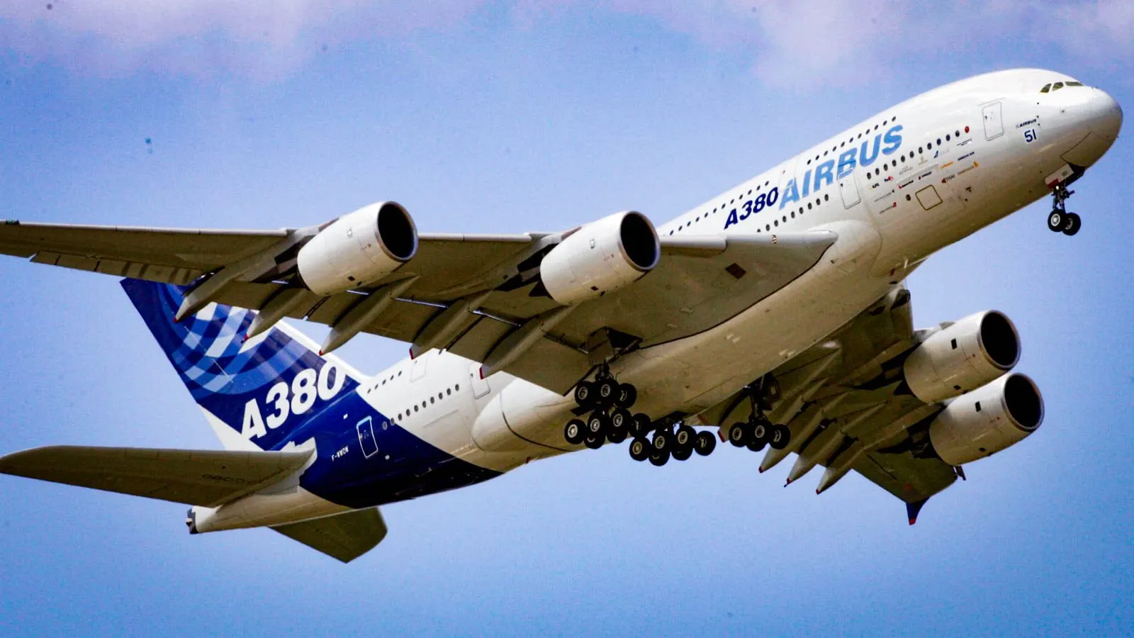 مواصفات وإمكانات طائرة إيرباص "A320neo"