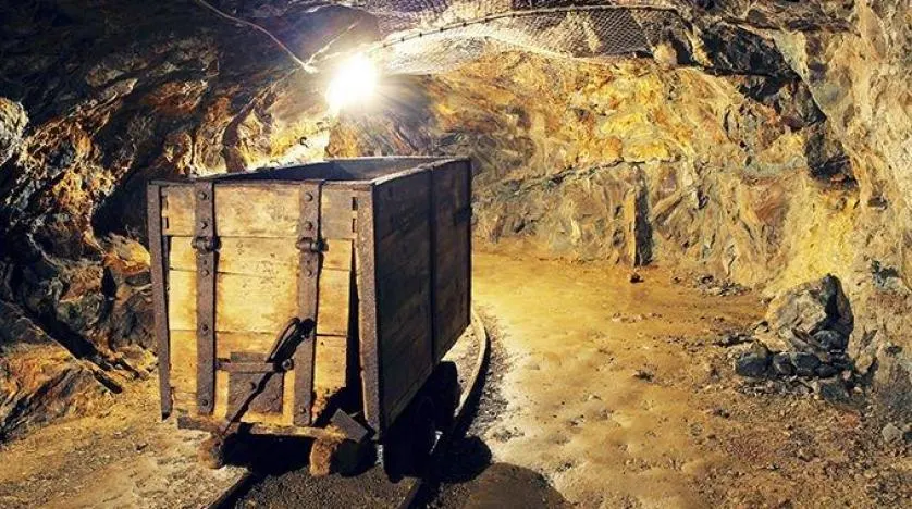 زيمبابوي.. إنتاج ذهب وفير في دولة بلا عملة