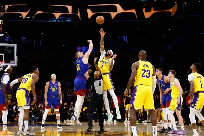رابطة "NBA" تطالب اللاعبين باقتناء كلاب.. لماذا؟