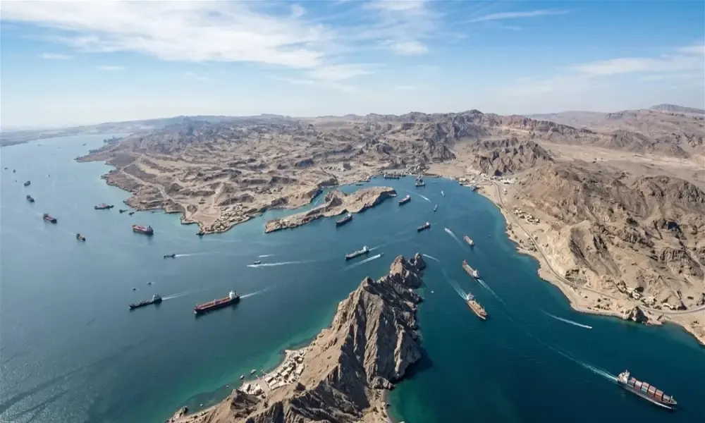 خطط طوارئ خليجية لكسر الاختناق الملاحي في مضيق هرمز