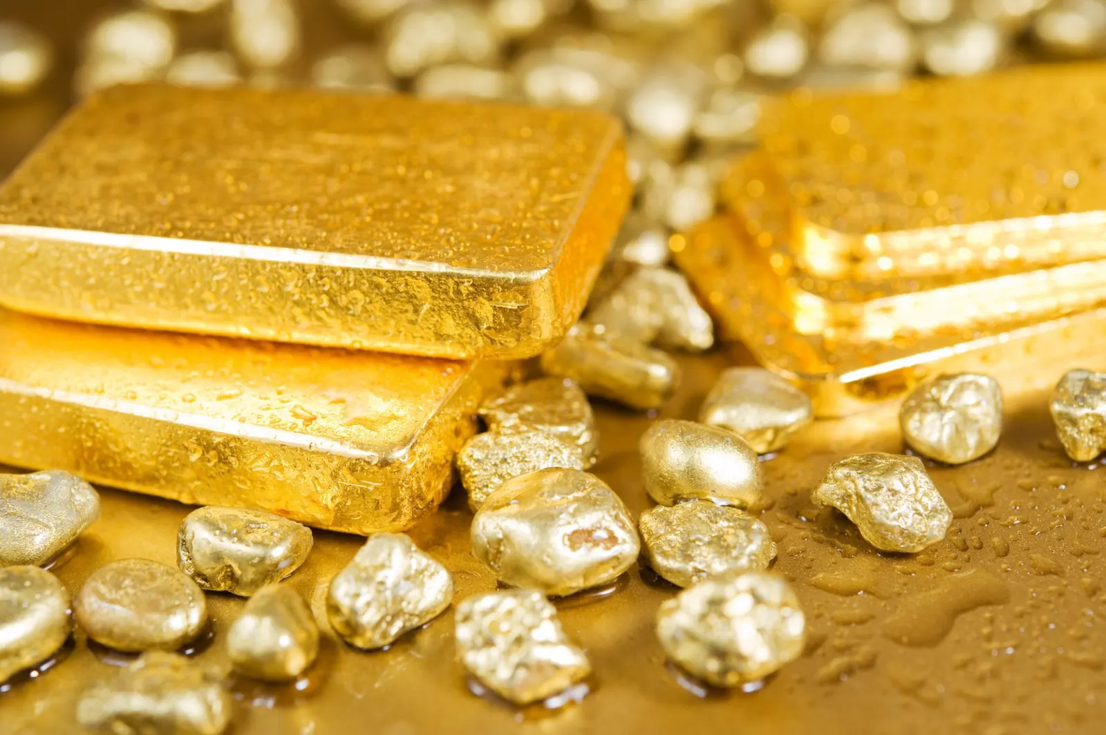 المعدن الأصفر يُحلّق.. لماذا ترتفع أسعار الذهب؟