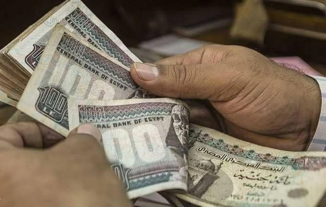 جمع المليارات بداعي توظيفها.. قصة مصري نصب على قرى الصعيد وهرب