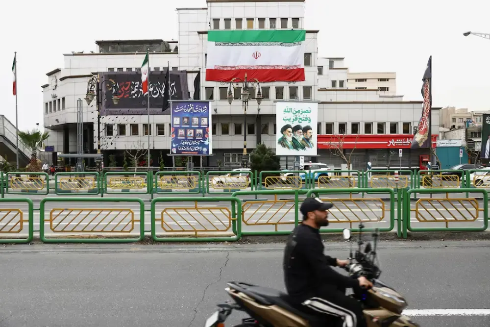 بعد وفاة كبار الشخصيات.. من يدير إيران الآن؟