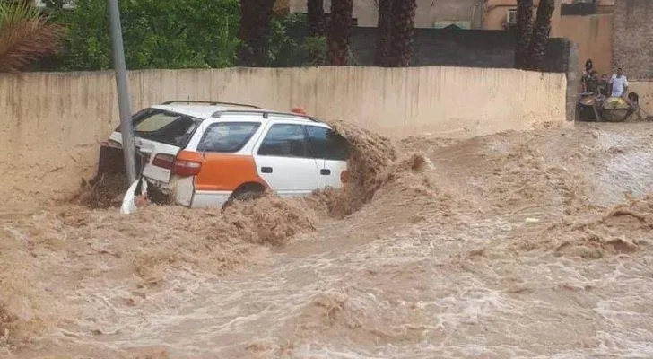 ما حقيقة الفيديو المتداول للسيول الجارفة في الإمارات؟
