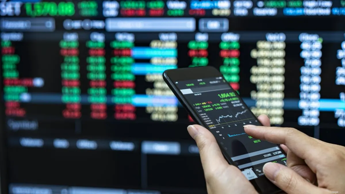 سوق التطبيقات يزدهر.. كم مليارًا أنفقها المستهلكون في 2021؟