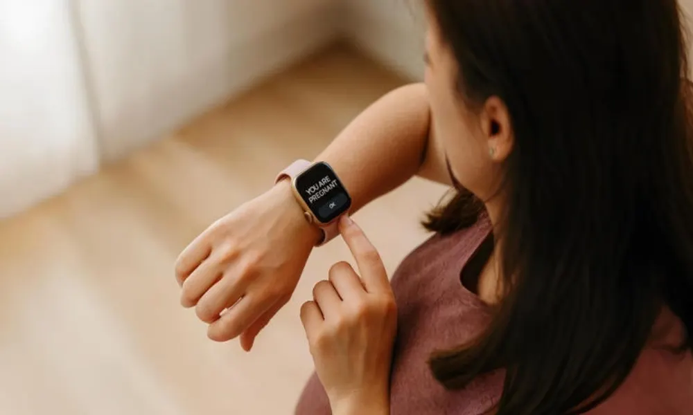 وفقًا لدراسة جديدة.. ساعة Apple تتنبأ بالحمل بدقة!