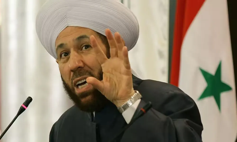 أحمد حسون.. مفتي سوريا السابق في قبضة الأمن