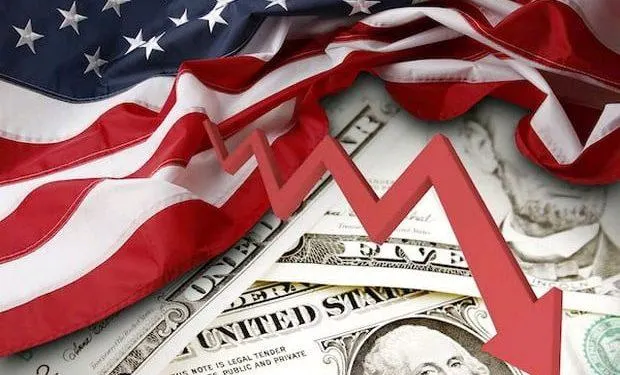 ماذا بعد تخفيض وكالة فيتش التصنيف الائتماني للولايات المتحدة؟