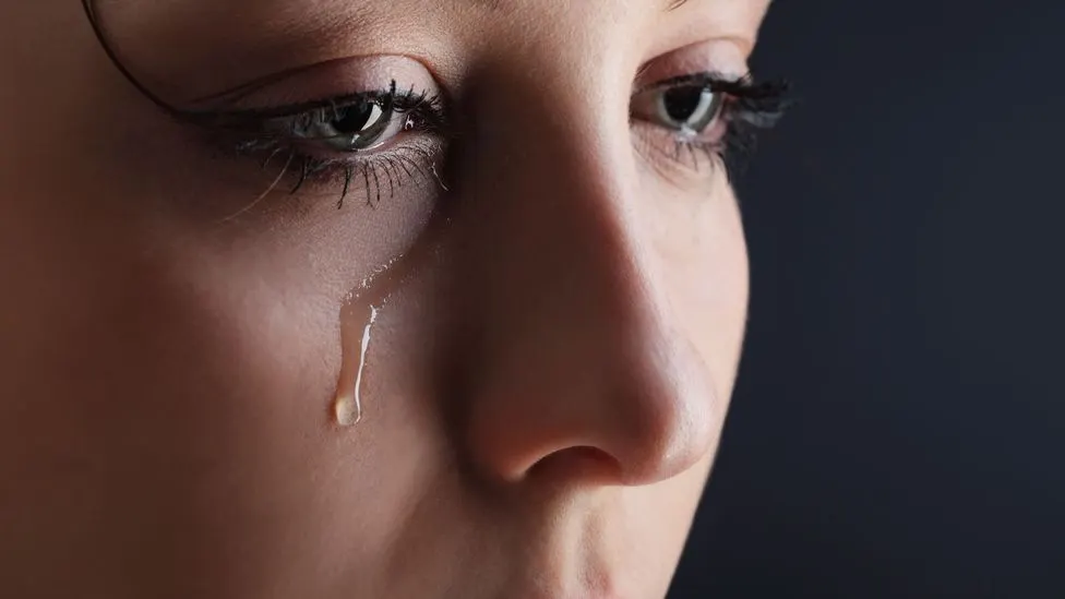 5 أسباب تدفعنا للبكاء