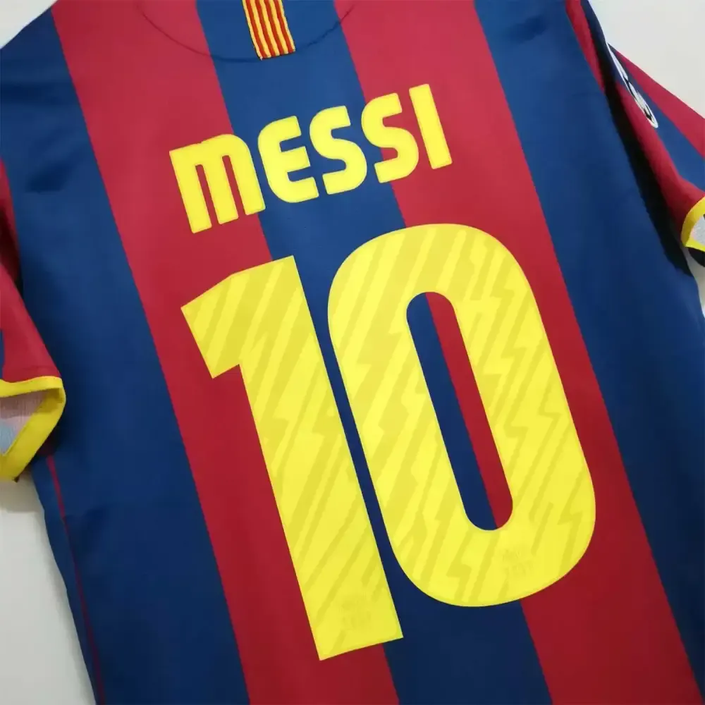 أزياء الكلاسيكو.. أفضل وأسوأ قمصان مباراة برشلونة وريال مدريد عبر التاريخ