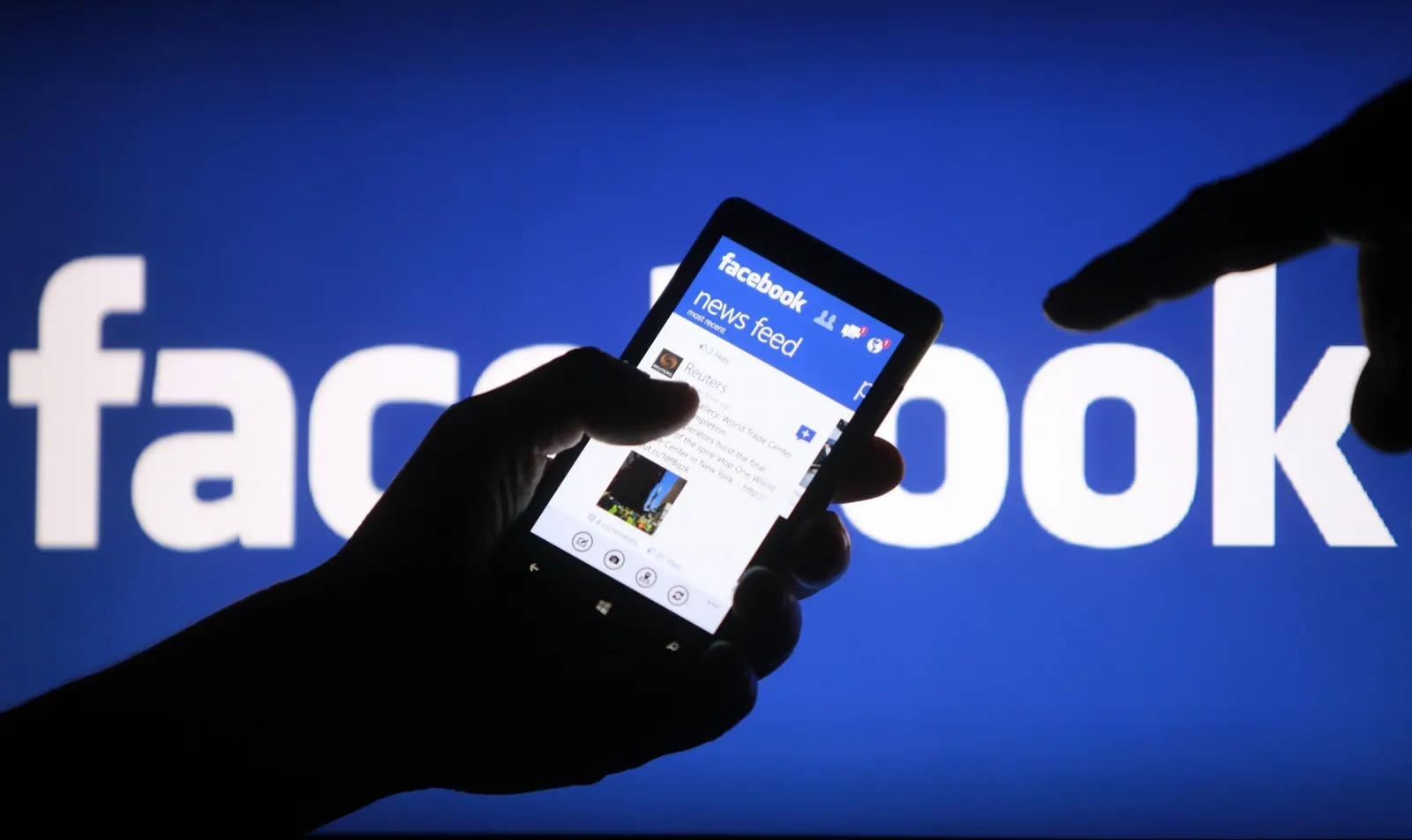 أكثر الصفحات متابعة على Facebook