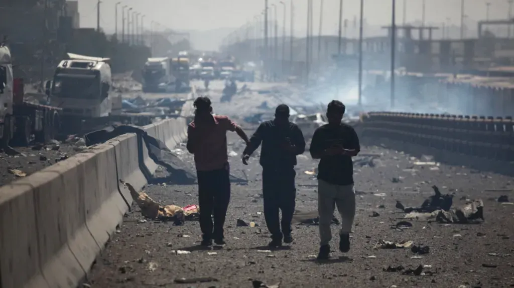 انفجار بندر عباس.. تفاصيل الحادث الضخم الذي هز إيران