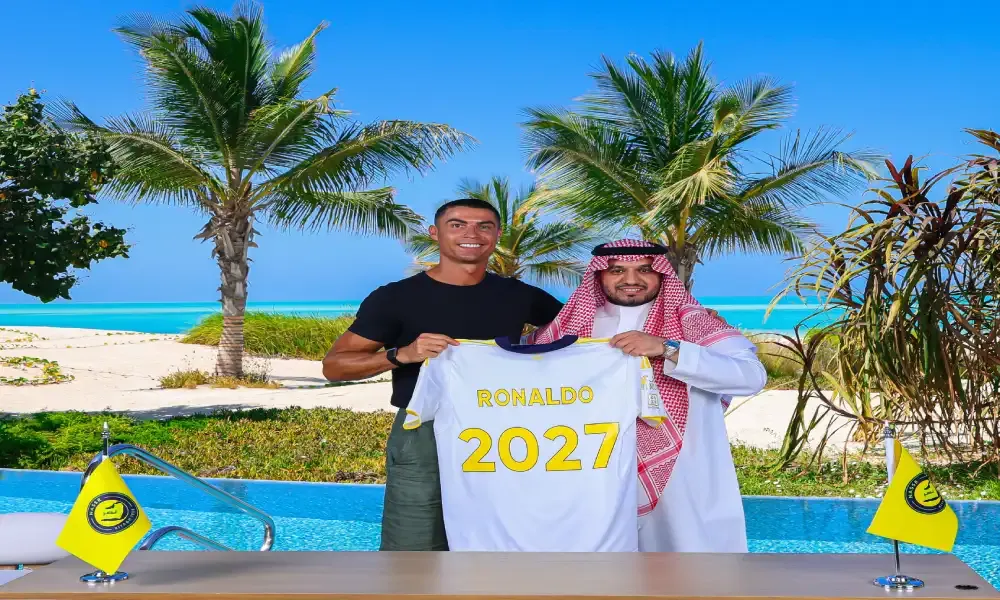 رونالدو نصراوي حتى 2027.. "الدون" مستمر مع العالمي رسميًا