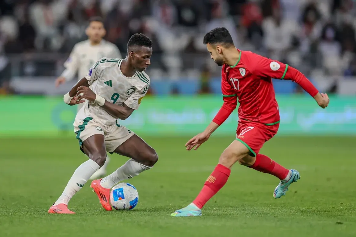 موعد مباراة السعودية وعمان في كأس العرب والقنوات الناقلة