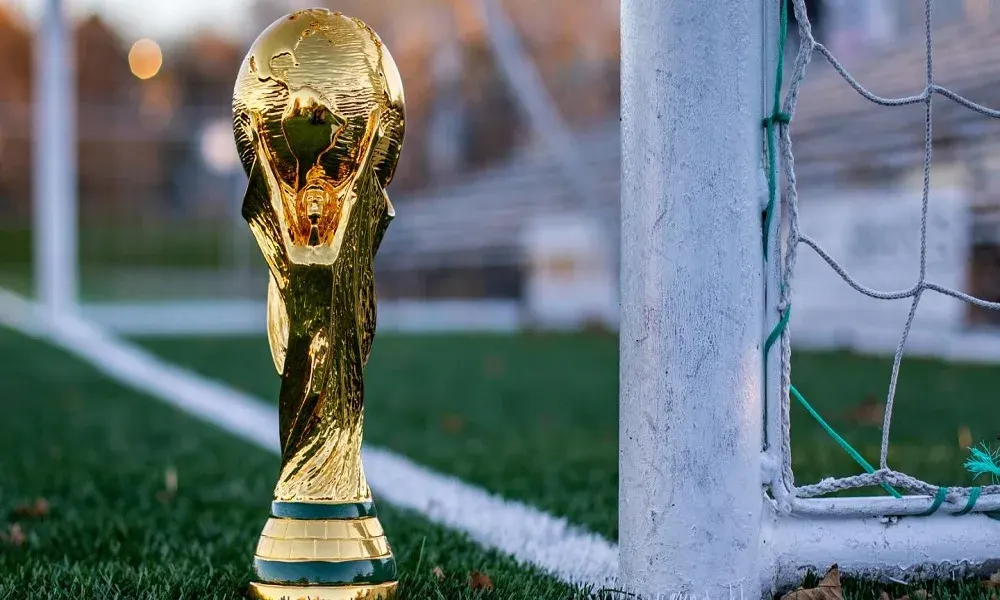 قصة كأس العالم.. من ورشة ميلانو إلى عرش الرياضة العالمية