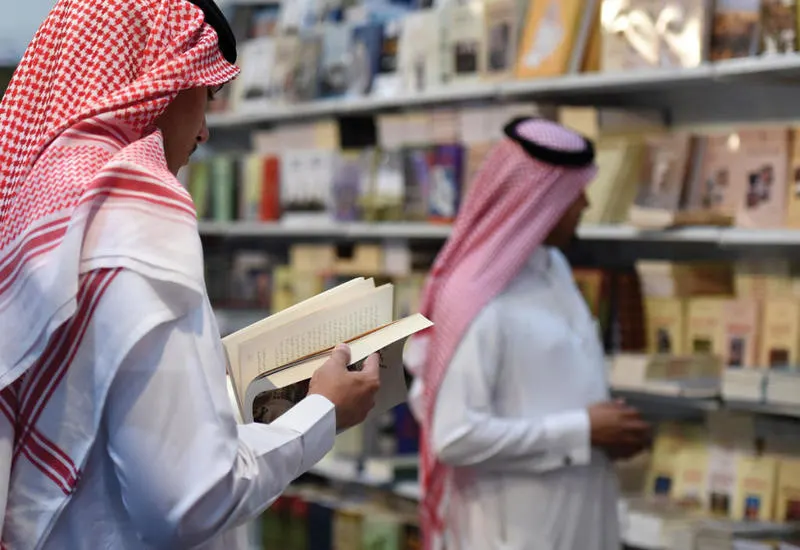 بالأرقام.. كم تبلغ نسب قراءة الكتب والصحف والمجلات داخل المملكة؟