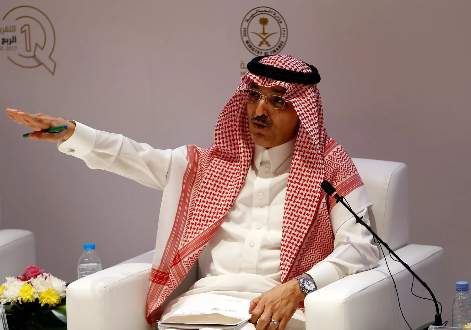 لماذا شهدت ميزانية المملكة عجزًا بين عامي 2023 و2027؟