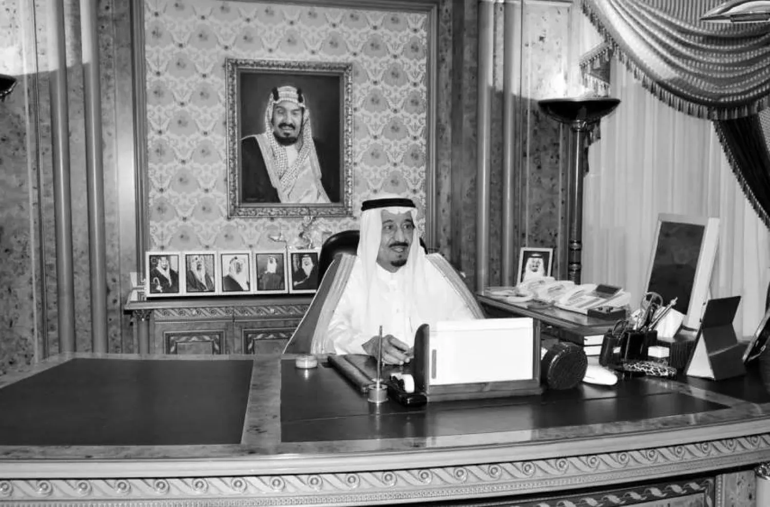 الملك سلمان.. اهتمام بالمواطن من الإمارة للمُلك