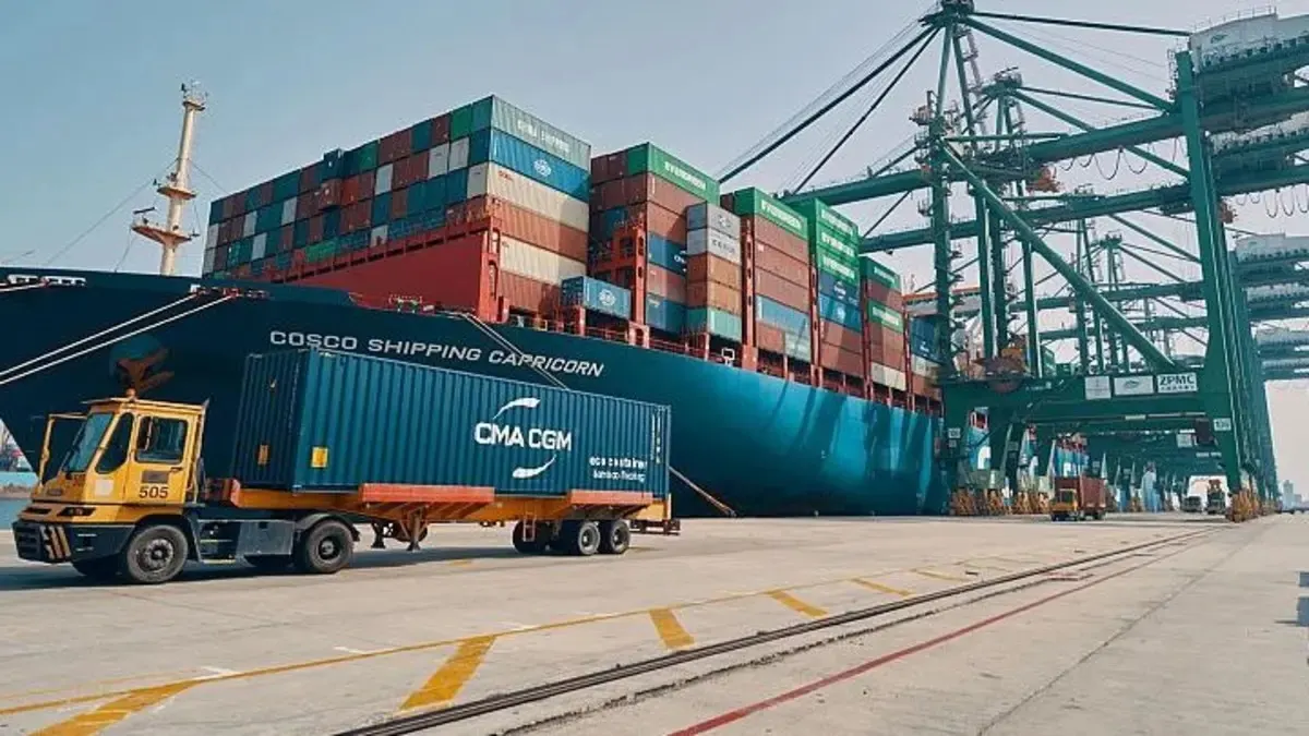 ما هي خدمة "Upper Gulf Express" التي أضافتها "موانئ" إلى ميناء الملك عبدالعزيز؟