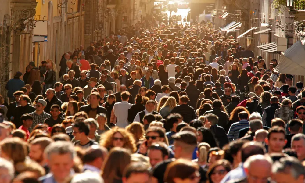 الماضي والمستقبل.. 300 عام من تضخم عدد سكان العالم