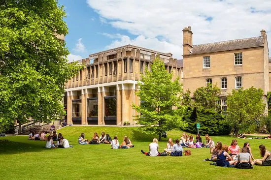 إنفوجرافيك| أفضل الجامعات في العالم 2025