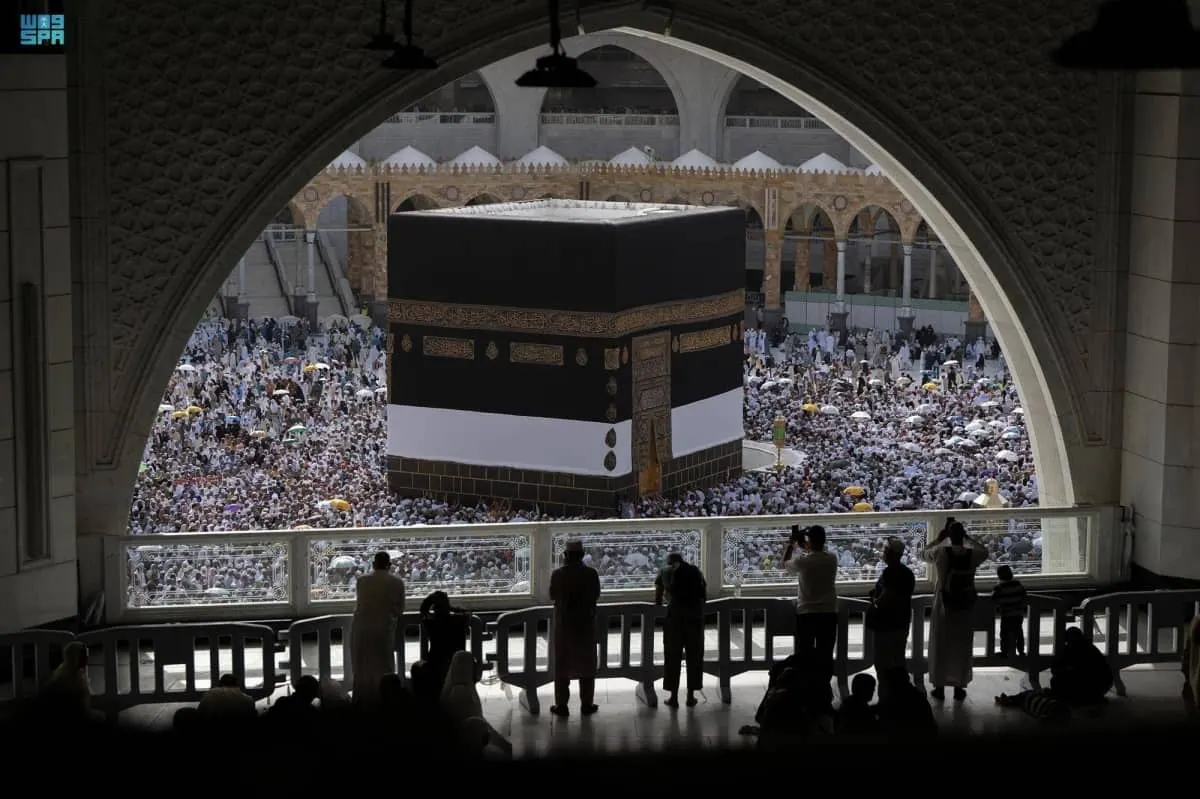 صور| الرواق السعودي وطواف الوداع.. كيف يحتضن 107 آلاف حاج في الساعة؟
