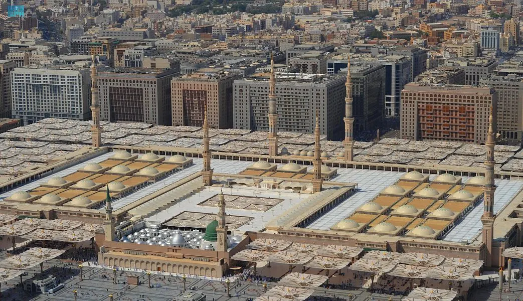 صور| قباب المسجد النبوي المتحركة.. تحفة معمارية بأحدث التقنيات