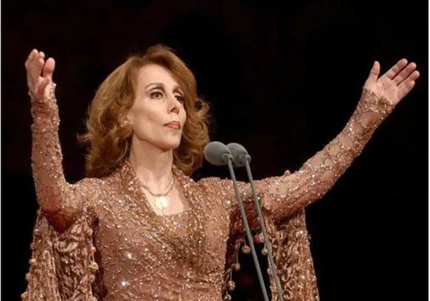 "جارة القمر" تحتفل بعيد ميلادها الـ86