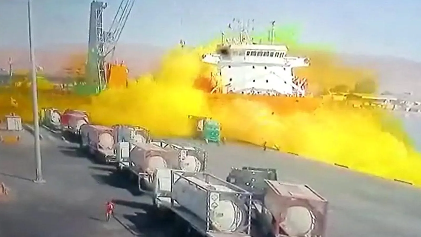 ما هو الغاز الأصفر الذي تسرب في ميناء العقبة؟
