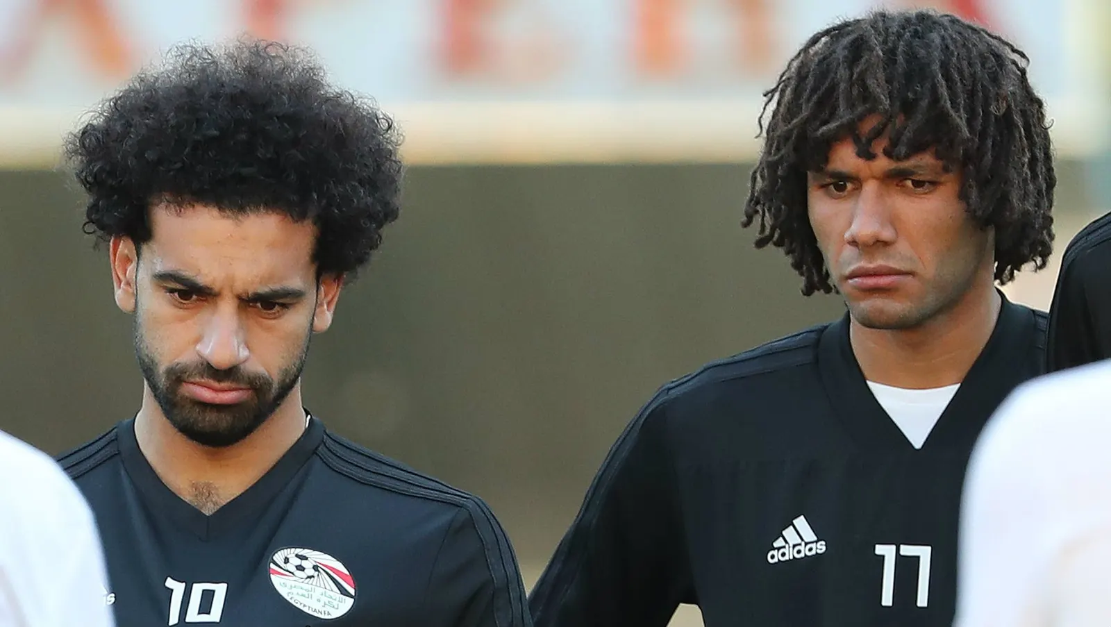 رغم صداقتهما القوية.. لماذا انقلب محمد صلاح على مواطنه محمد النني؟