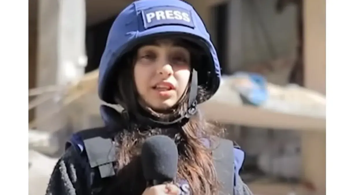 "سمية".. أصغر مراسلة في غزة من قلب الحدث