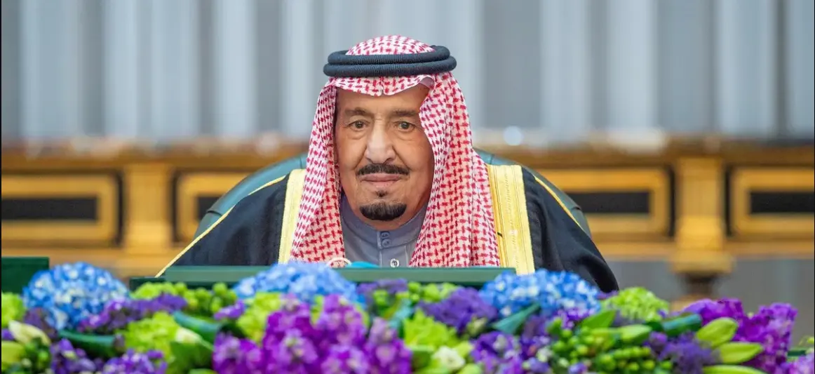 مجلس الوزراء يجدد مطالبته بالحد من تفاقم الوضع الإنساني في غزة.. ويصدر 17 قرارًا برئاسة خادم الحرمين الشريفين