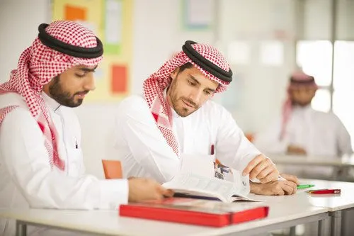 83.2 % من السعوديين يرفضون العمل لأكثر من 8 ساعات