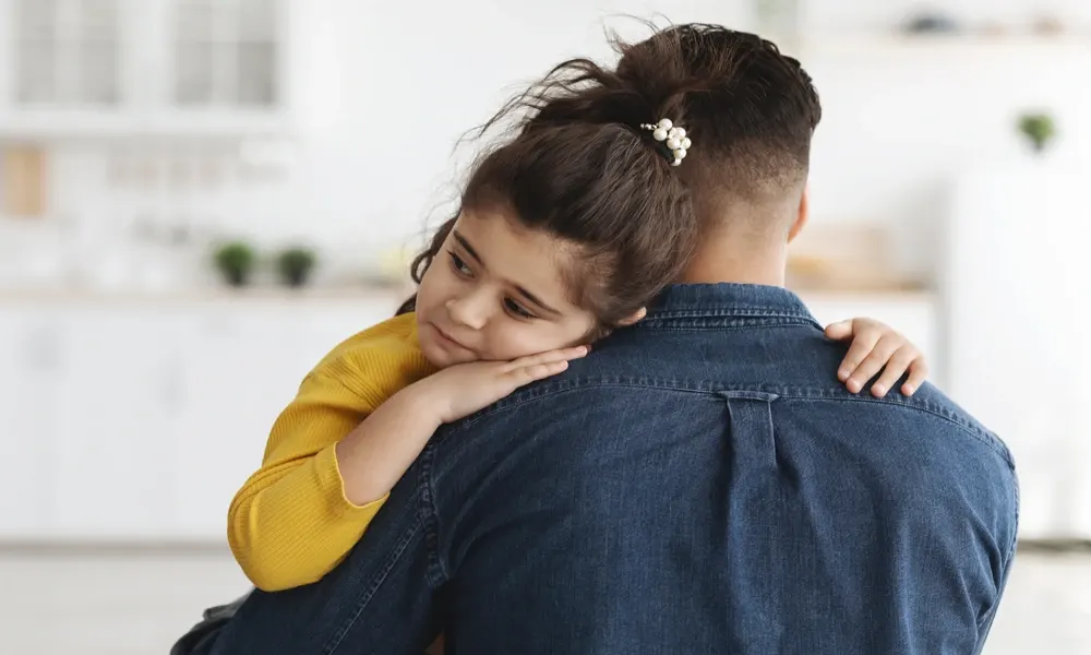 9 أسئلة على الآباء طرحها لتربية أبناء أذكياء عاطفيًا