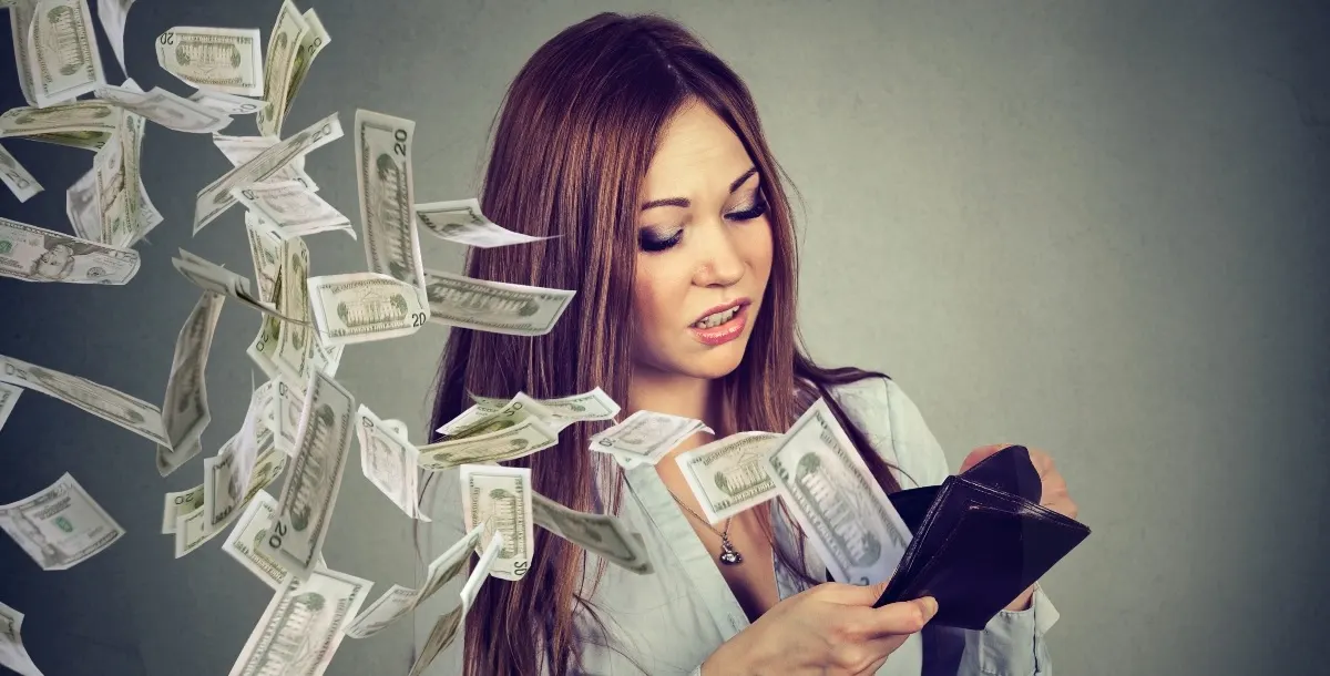 4 أشياء عليك التوقف عن شرائها تعتبر مضيعة للمال