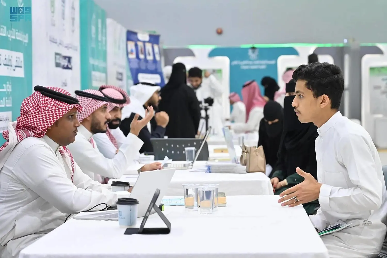 نظرة على تطور سوق العمل السعودي من 2017 إلى 2023